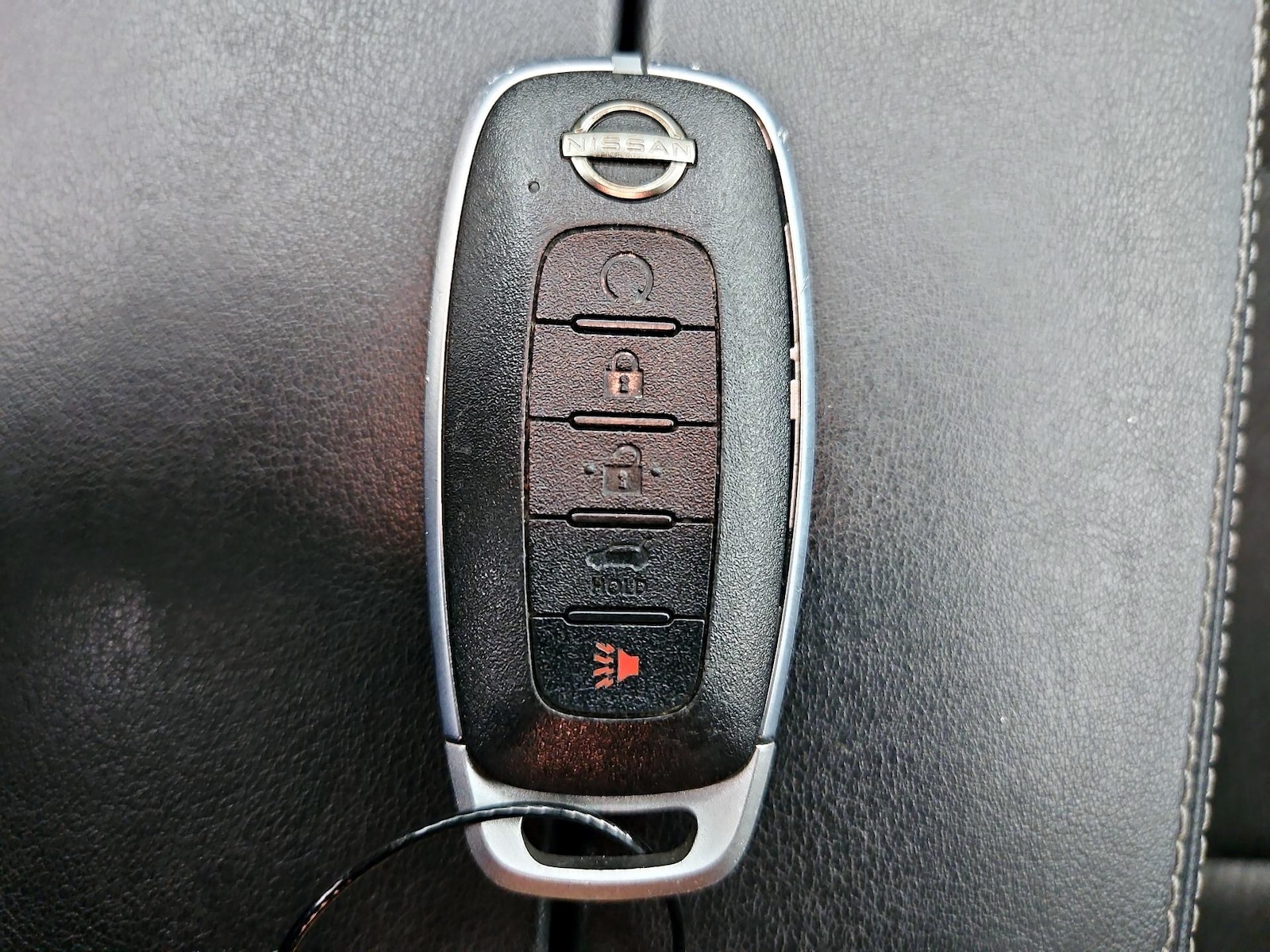 2025 Nissan Rogue SV - Photo 23