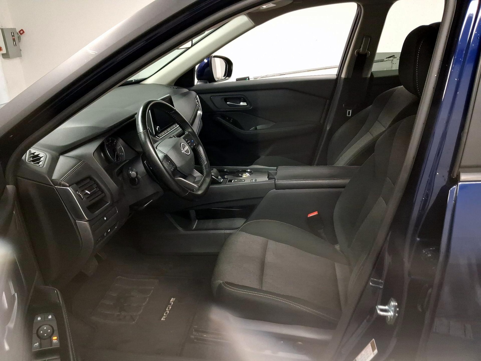 Power Seat(s) & Side Airbags