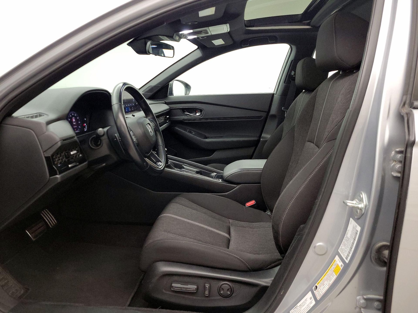 Power Seat(s) & Side Airbags
