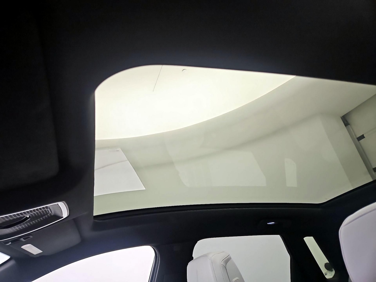 Skylight(s) & Overhead Airbags