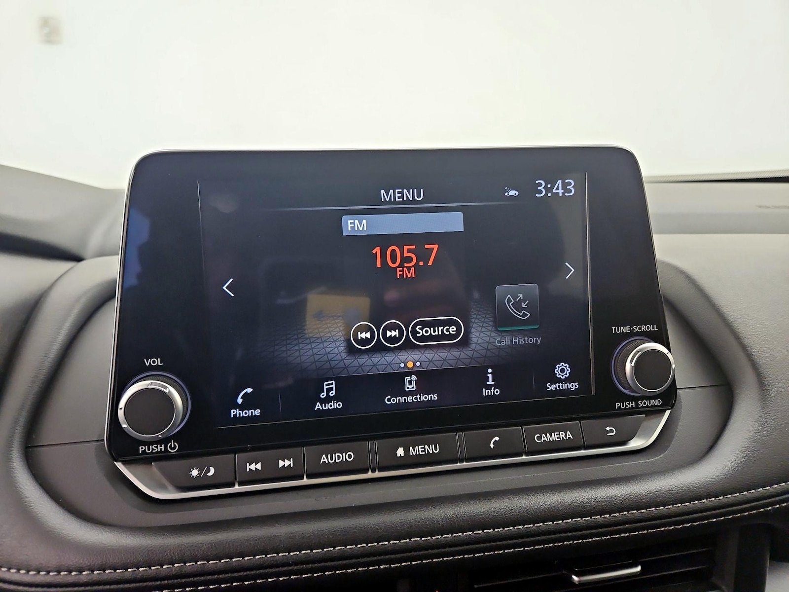 2025 Nissan Rogue SV - Photo 16