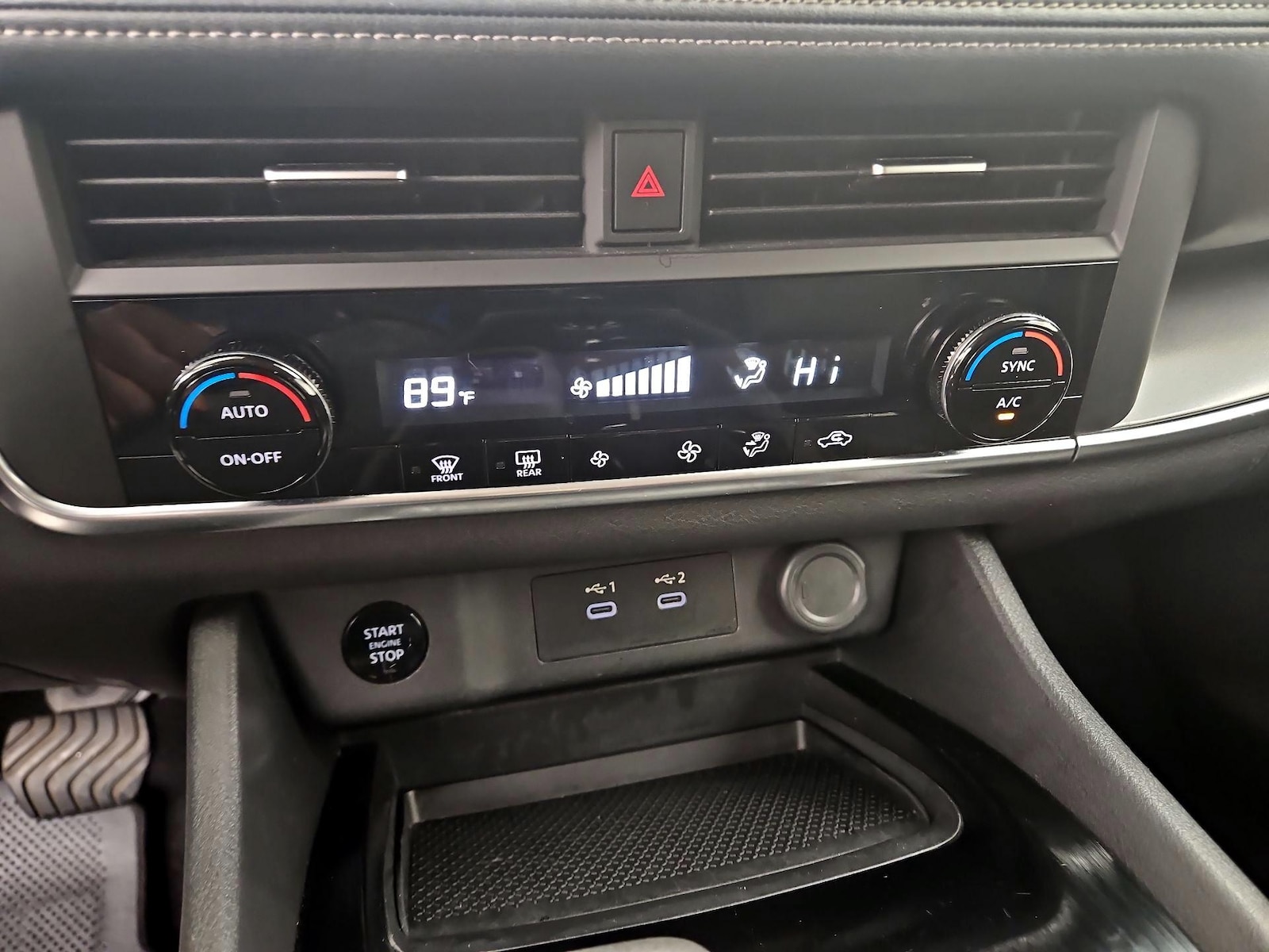 2025 Nissan Rogue SV - Photo 17