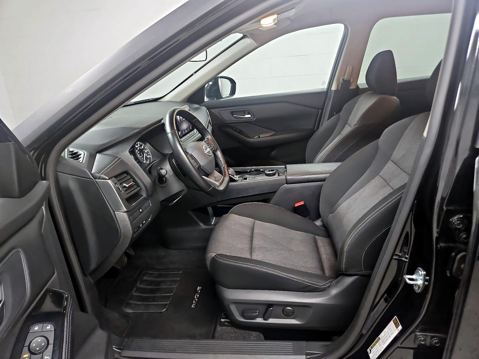 Power Seat(s) & Side Airbags