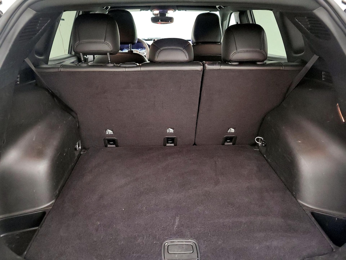 Trunk/Cargo (Seats Up)