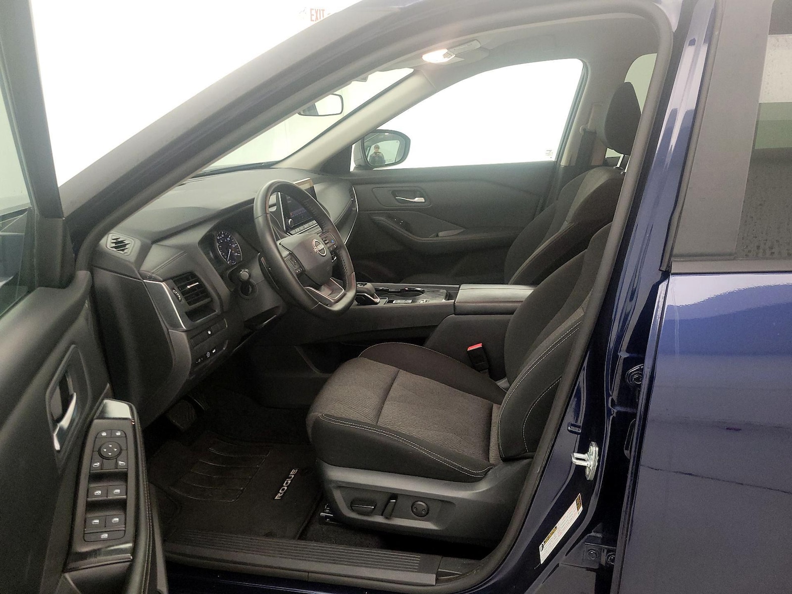 Power Seat(s) & Side Airbags
