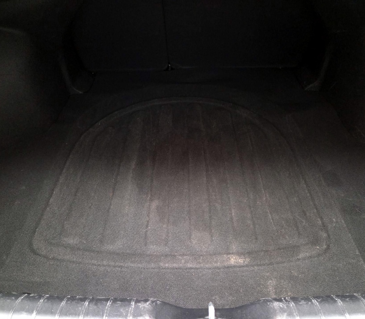 Trunk/Cargo (Seats Up)