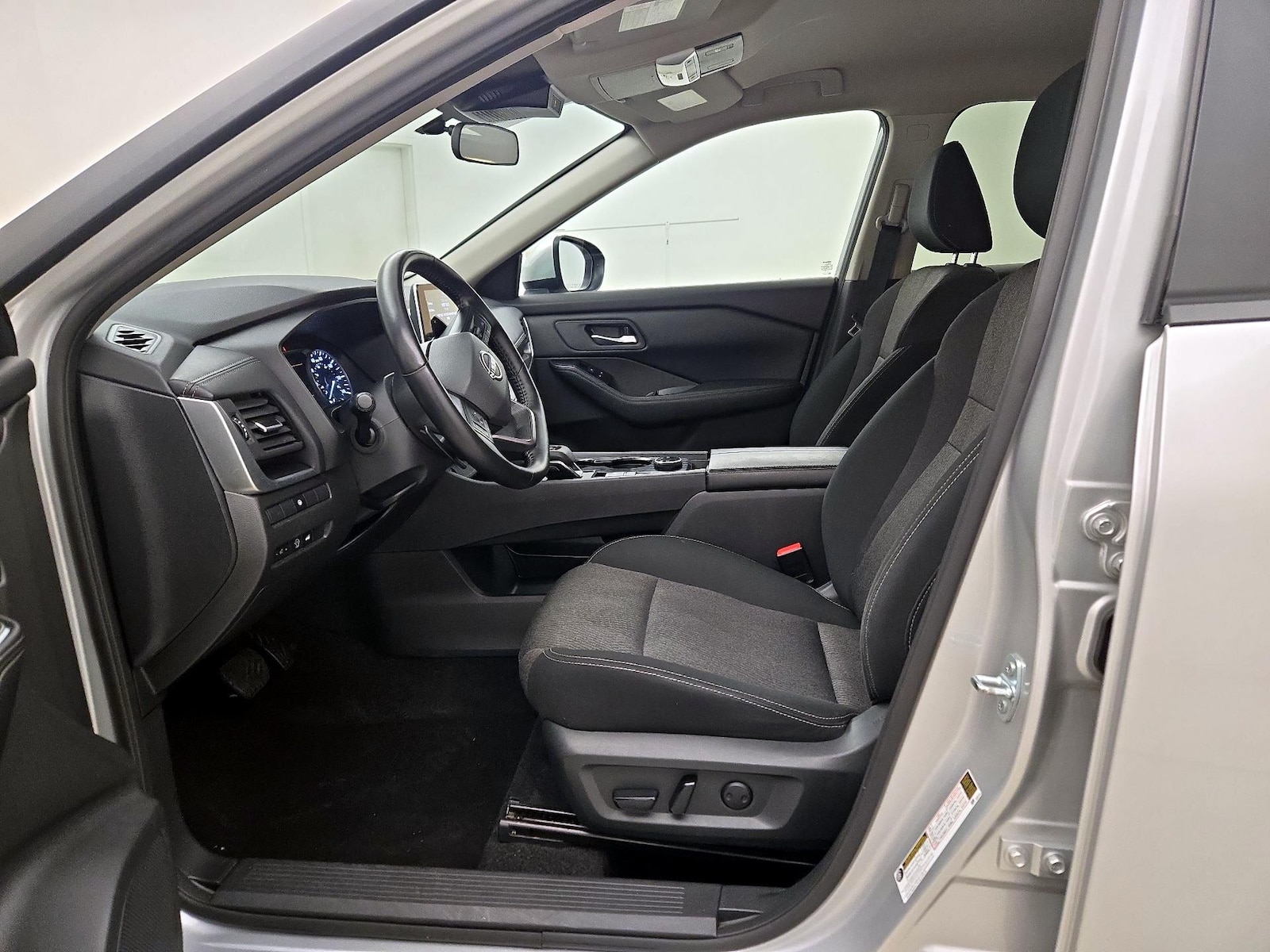 Power Seat(s) & Side Airbags