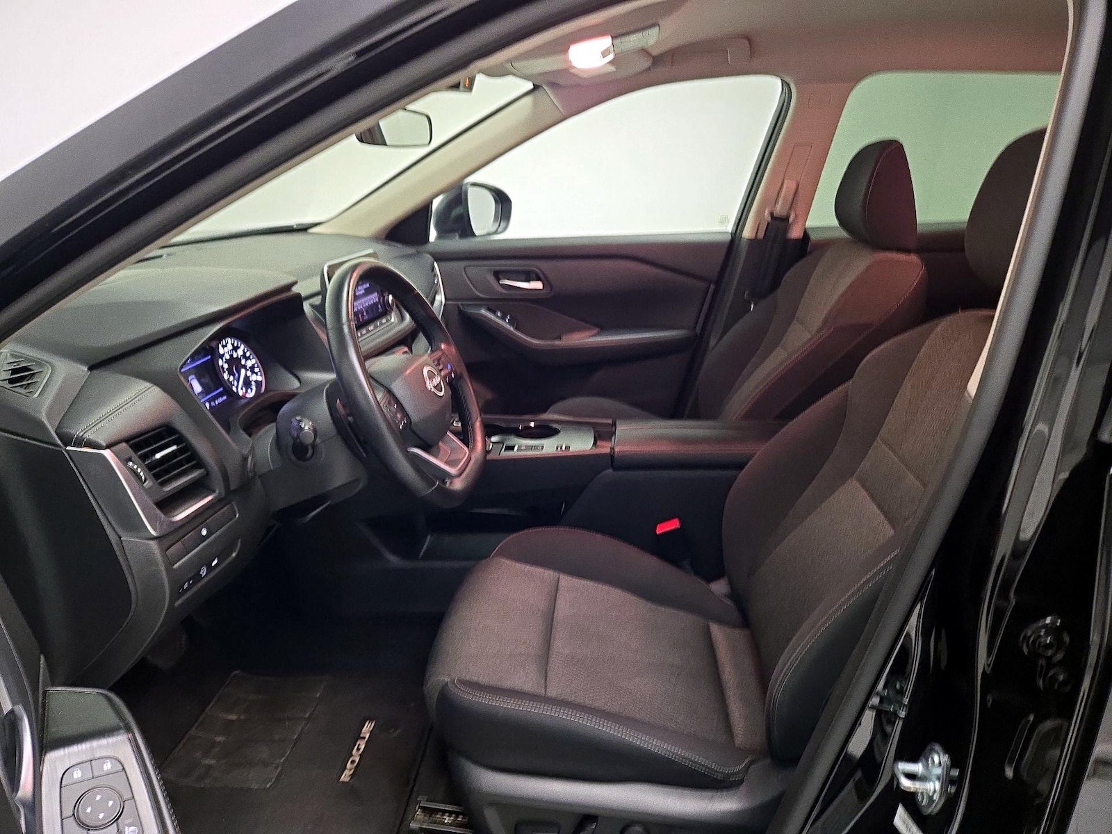 Power Seat(s) & Side Airbags