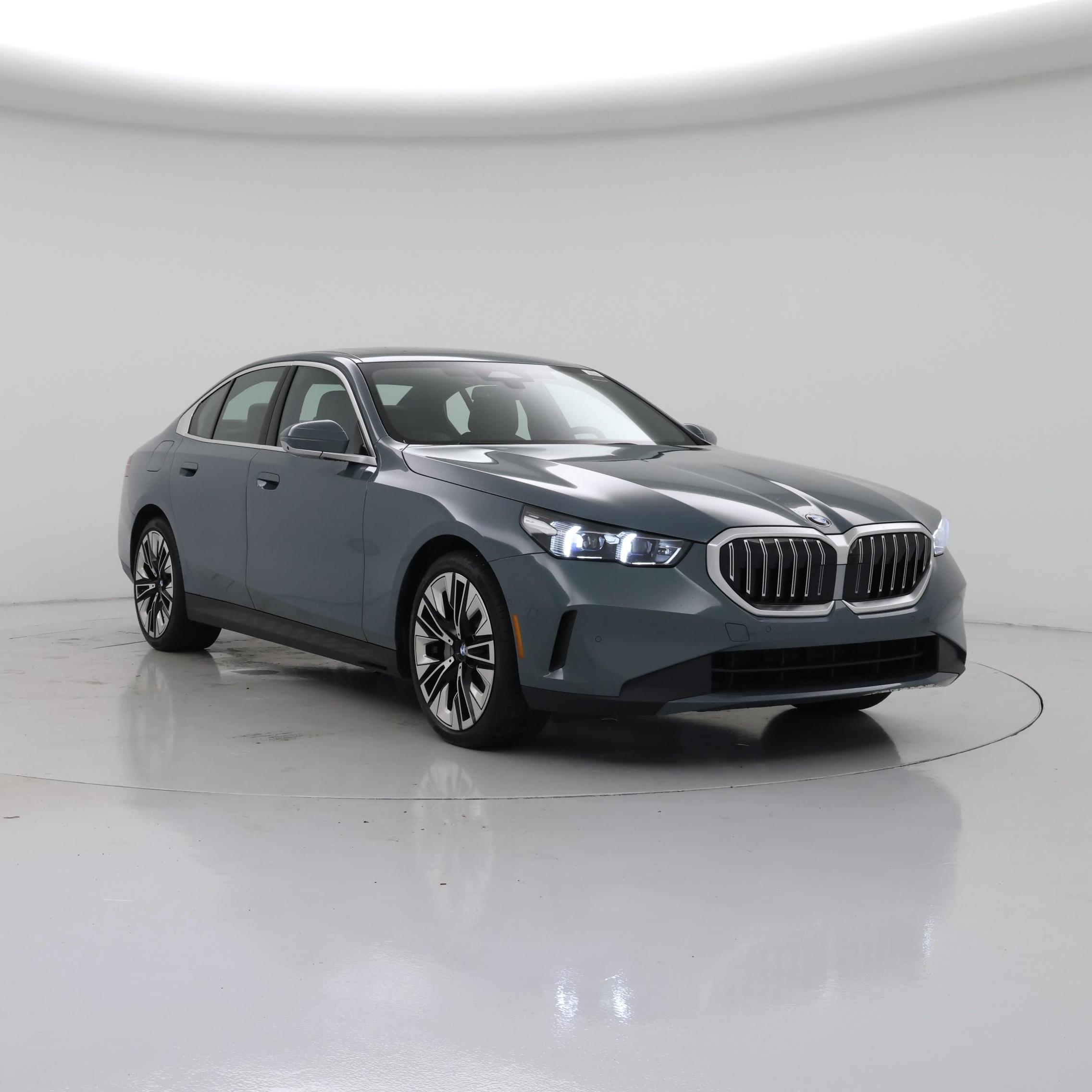 Green 2026 BMW 5 Series Sedan Rear-Wheel Drive Automatic