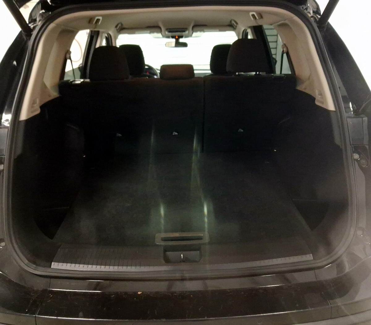 Trunk/Cargo (Seats Up)