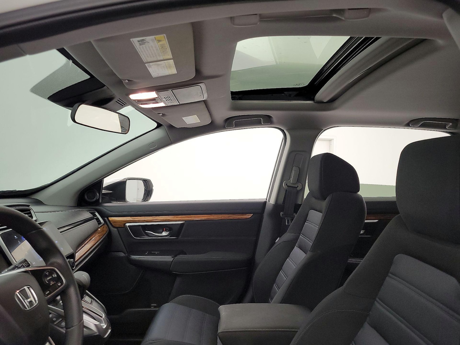 Sunroof(s) & Overhead Airbags