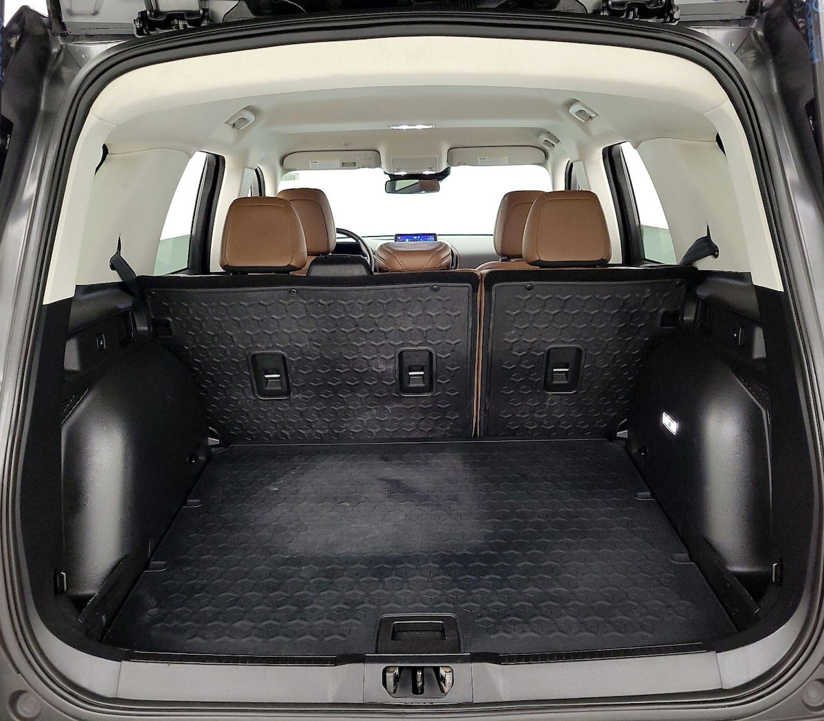 Trunk/Cargo (Seats Up)