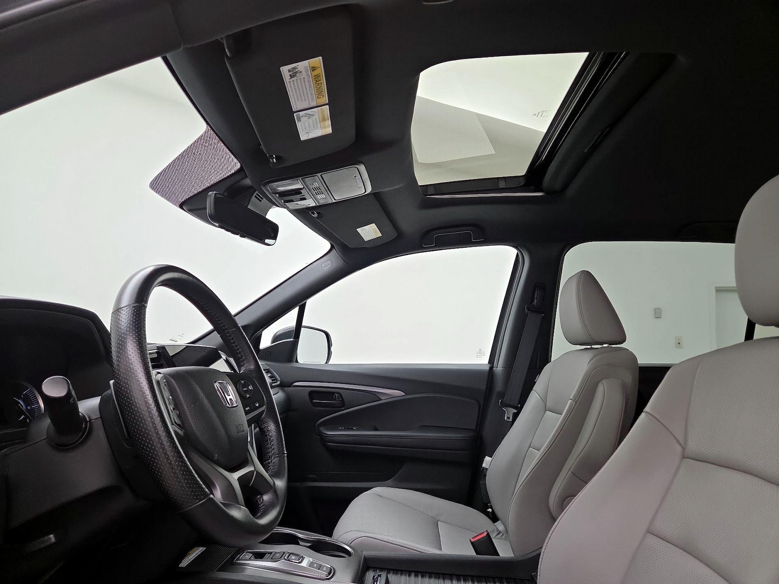 Sunroof(s) & Overhead Airbags