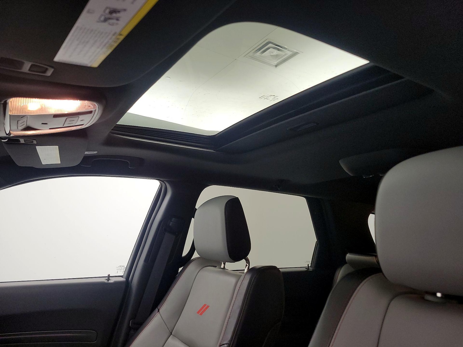 Sunroof(s) & Overhead Airbags