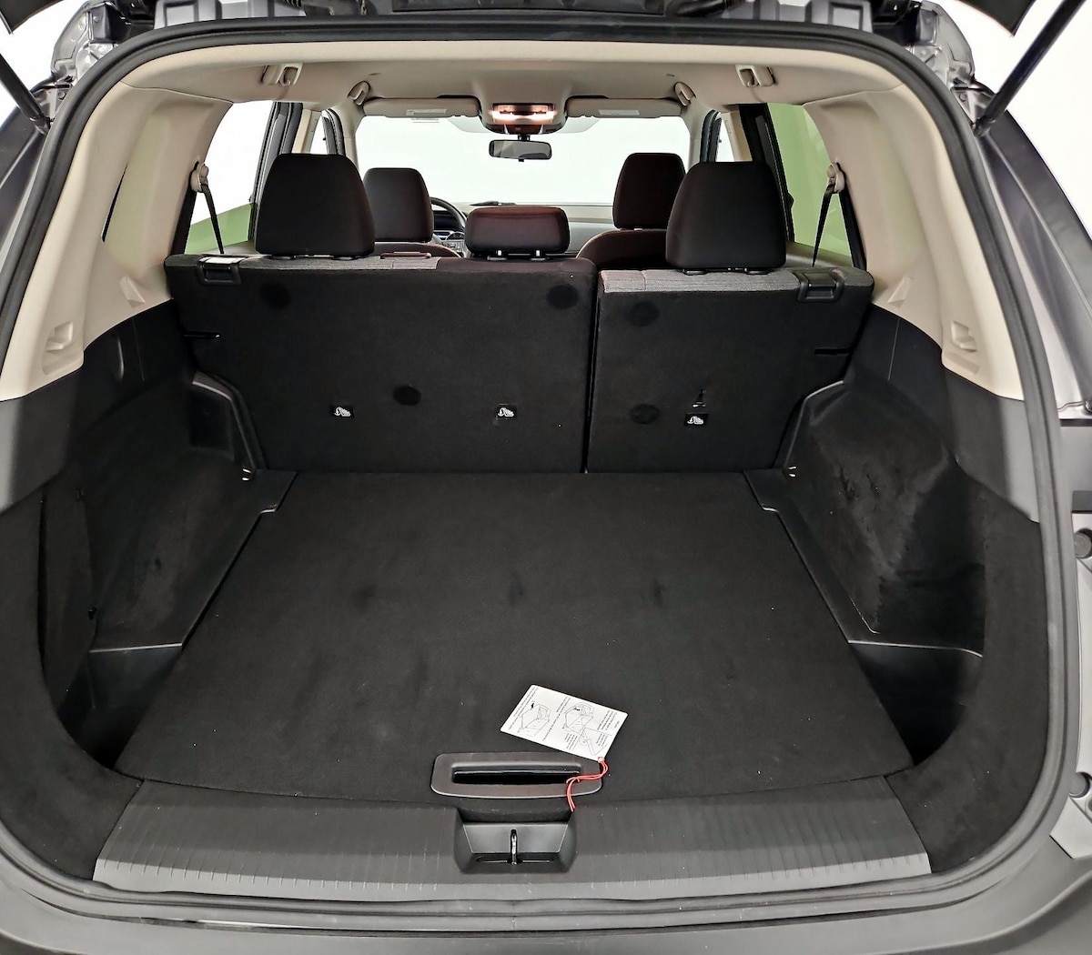 Trunk/Cargo (Seats Up)