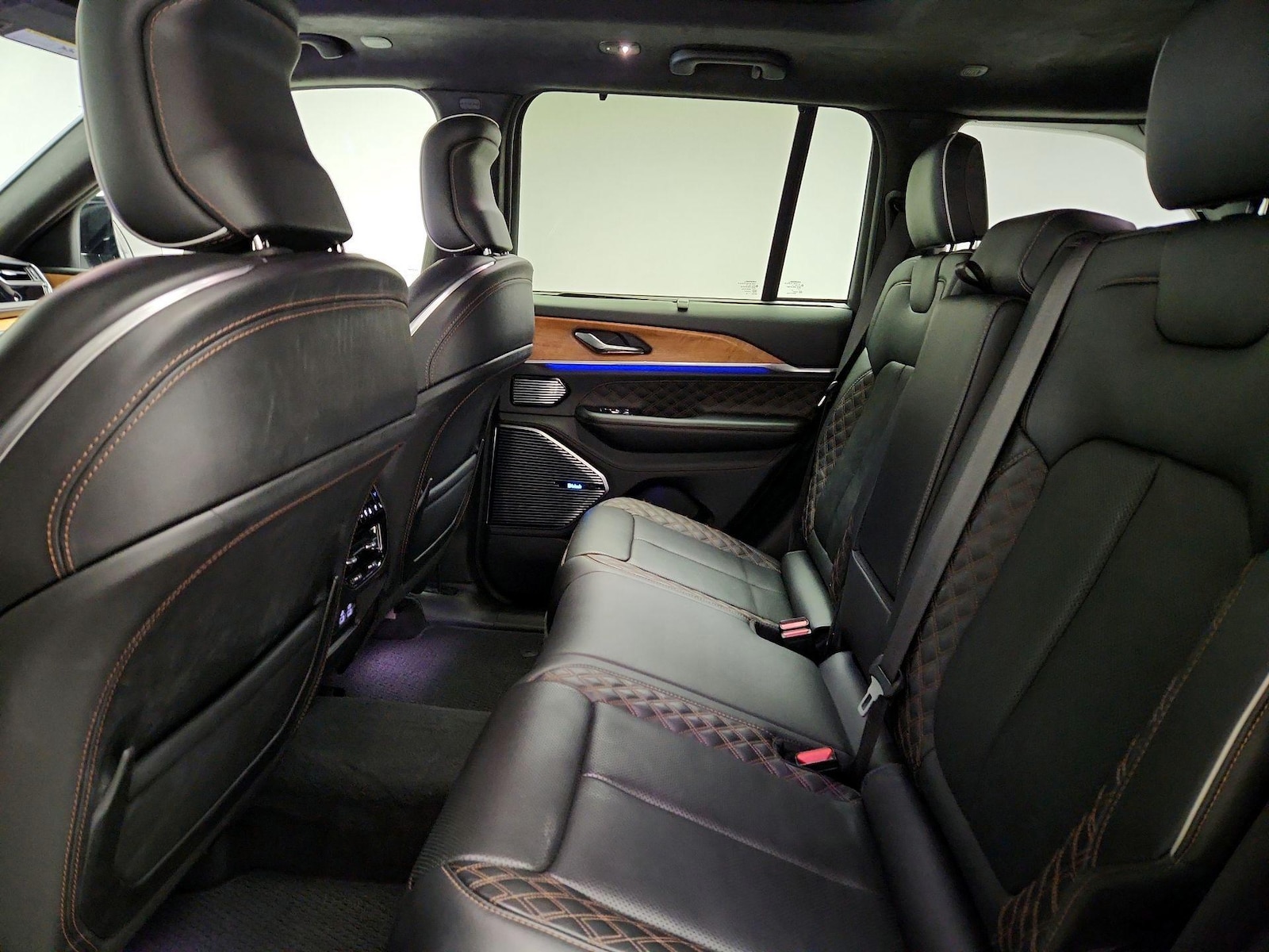 Rear A/C Seat(s)