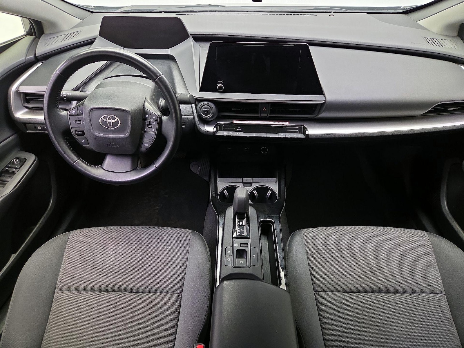 2023 Toyota Prius LE - Photo 10