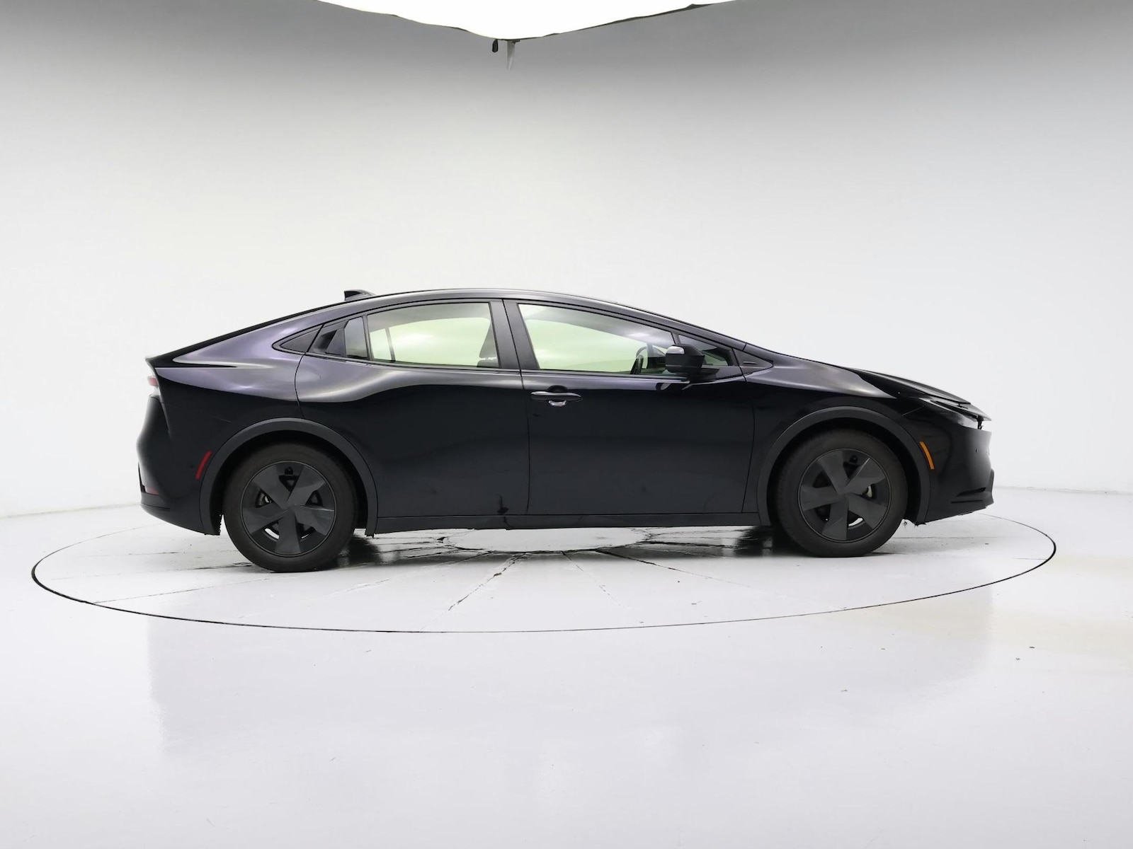 2023 Toyota Prius LE - Photo 8