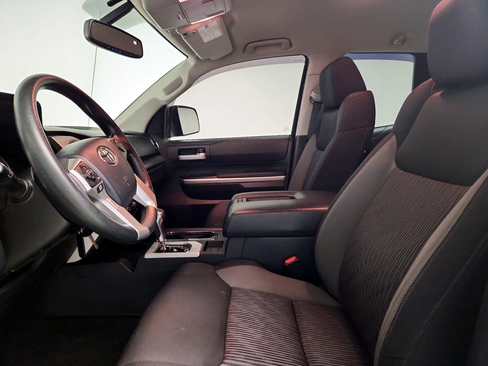 Power Seat(s) & Side Airbags