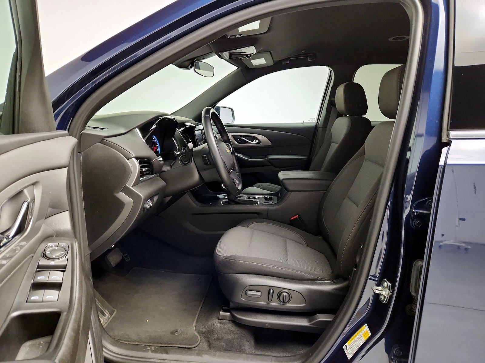 Power Seat(s) & Side Airbags