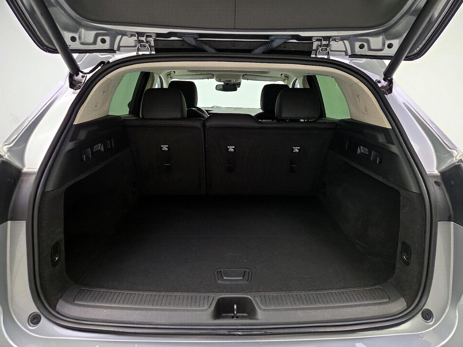 2023 Buick Envision Essence - Photo 22