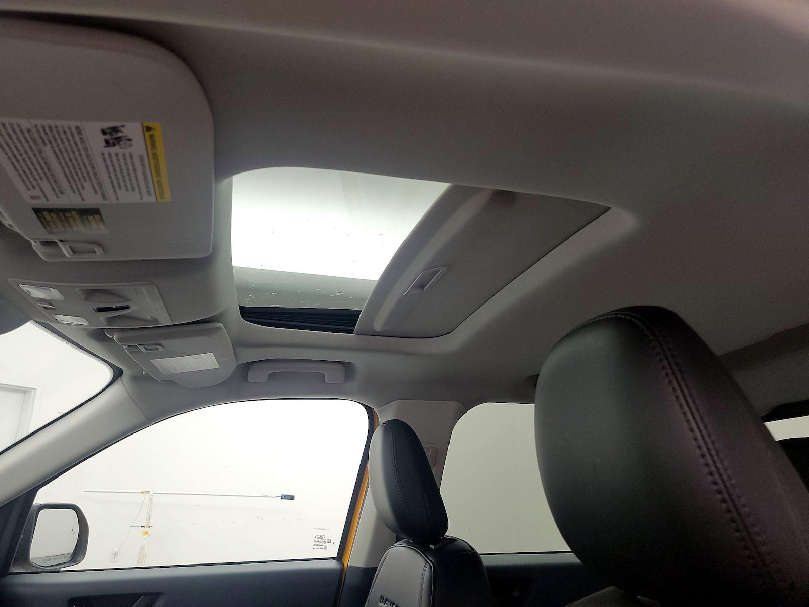 Sunroof(s) & Overhead Airbags