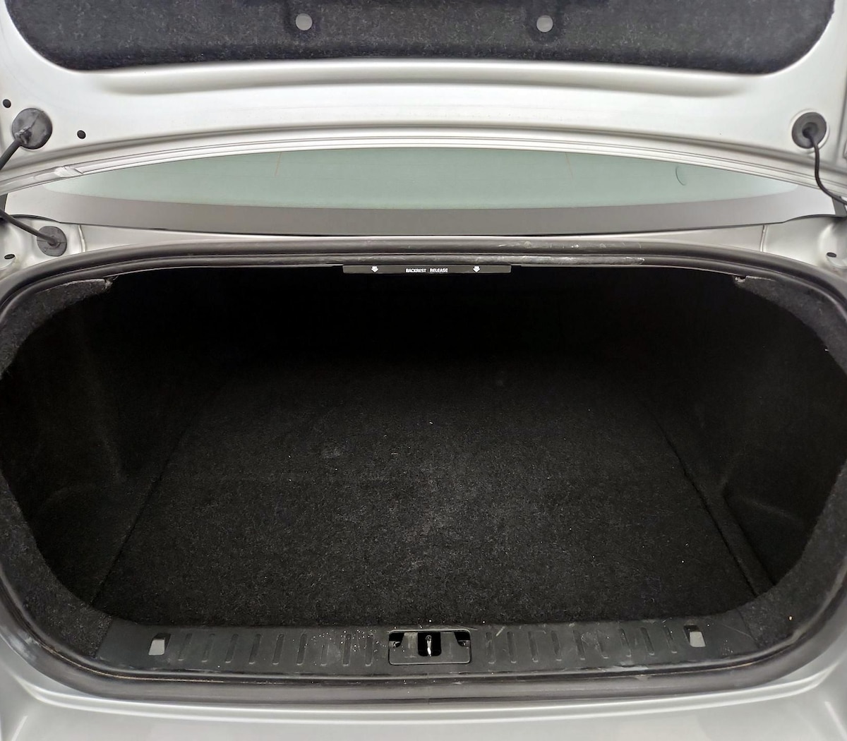 Trunk/Cargo (Seats Up)