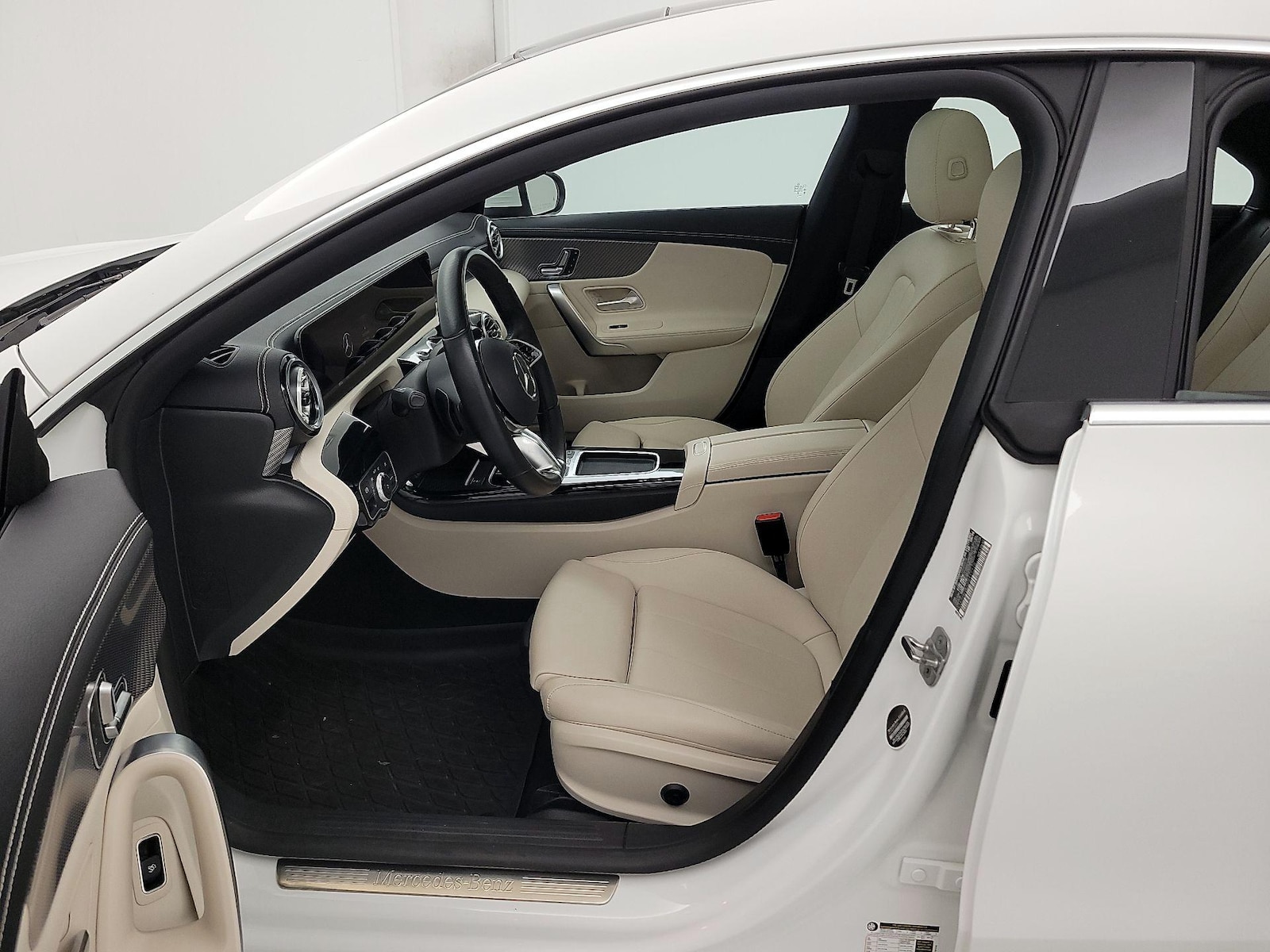 Power Seat(s) & Side Airbags