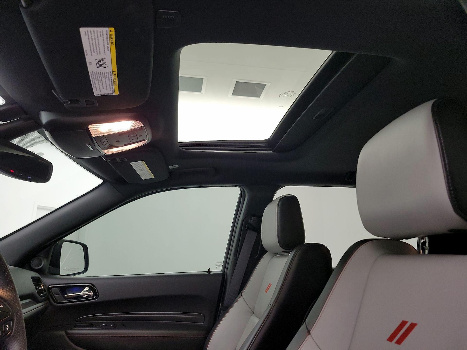 Sunroof(s) & Overhead Airbags