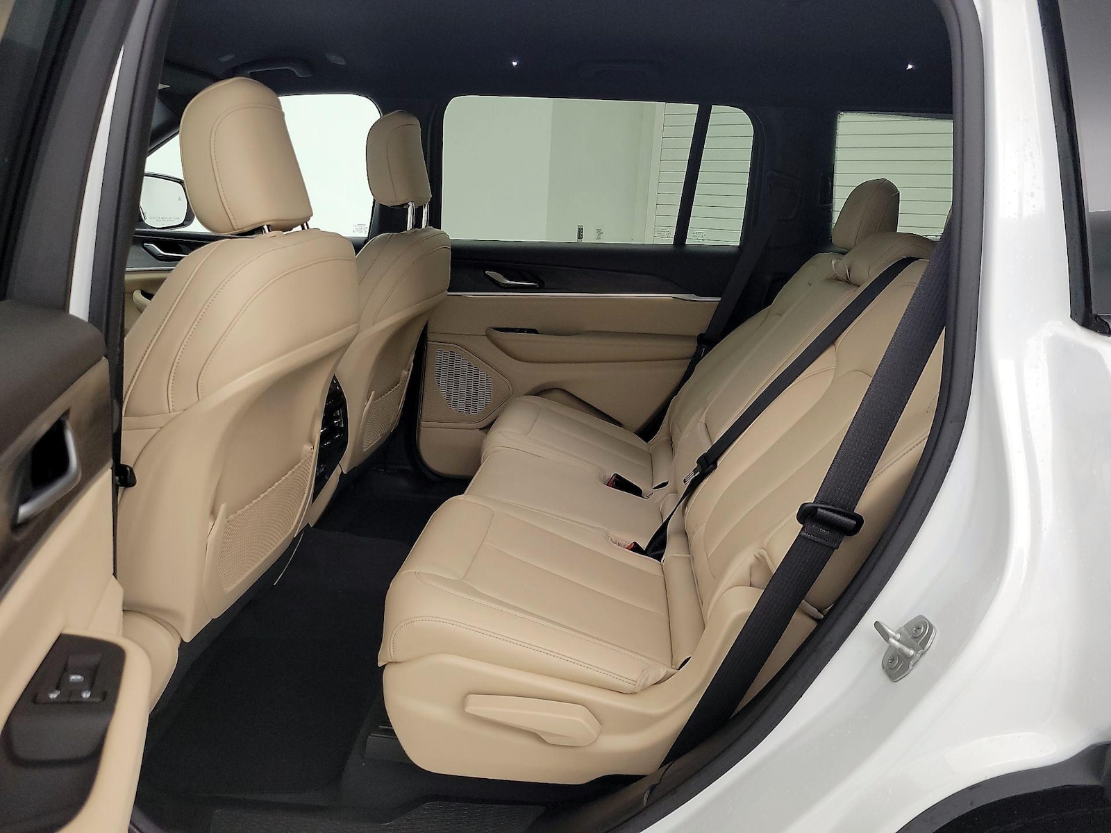 Rear Air Conditioning