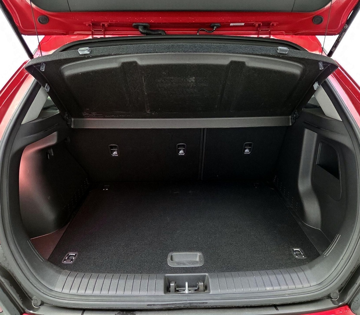 Trunk/Cargo (Seats Up)