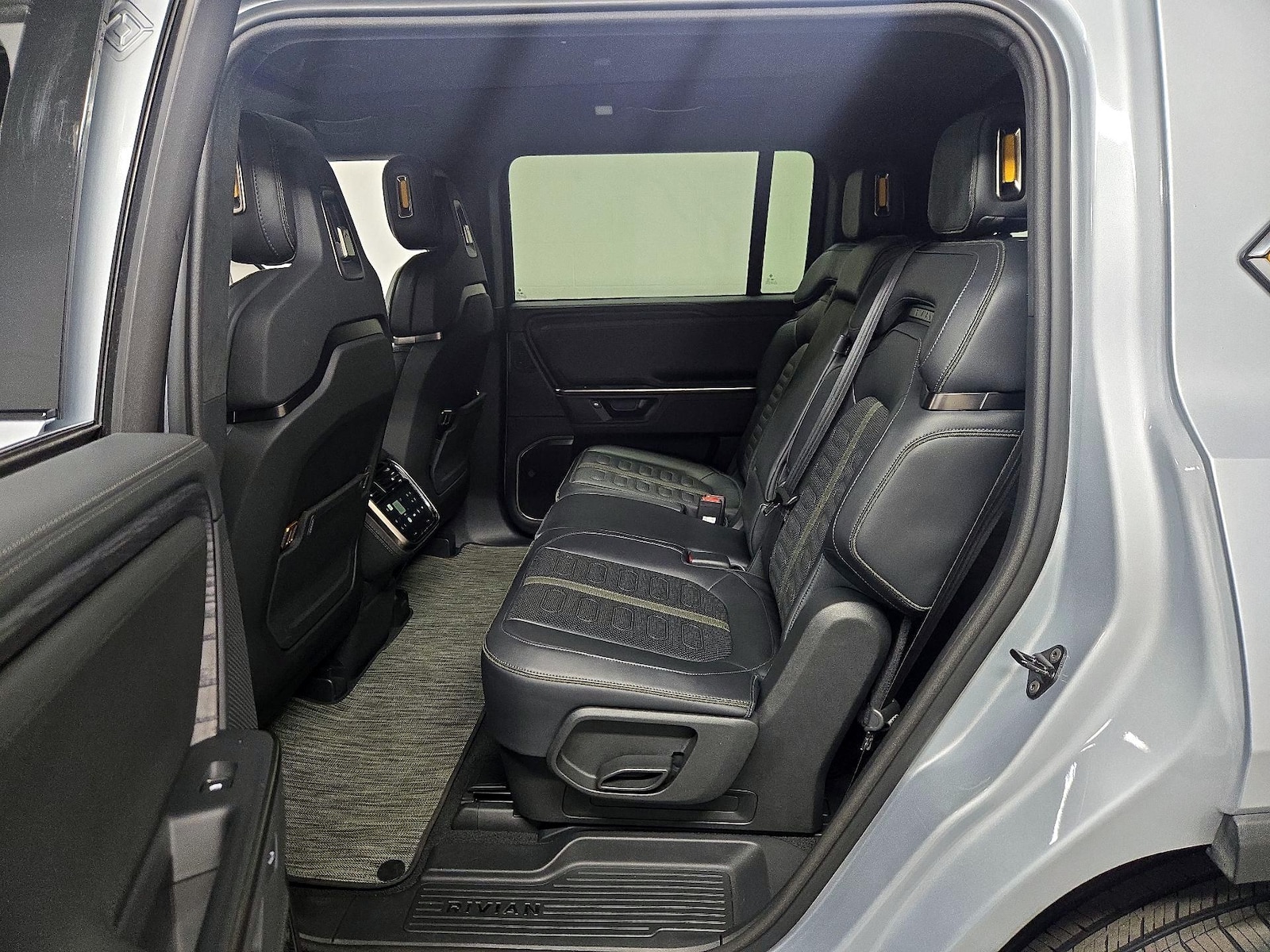 Rear Air Conditioning