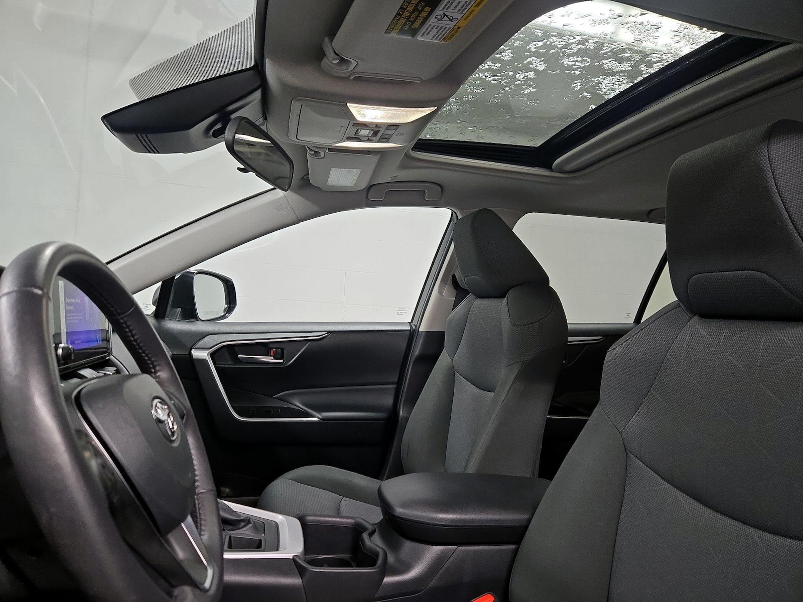 Sunroof(s) & Overhead Airbags