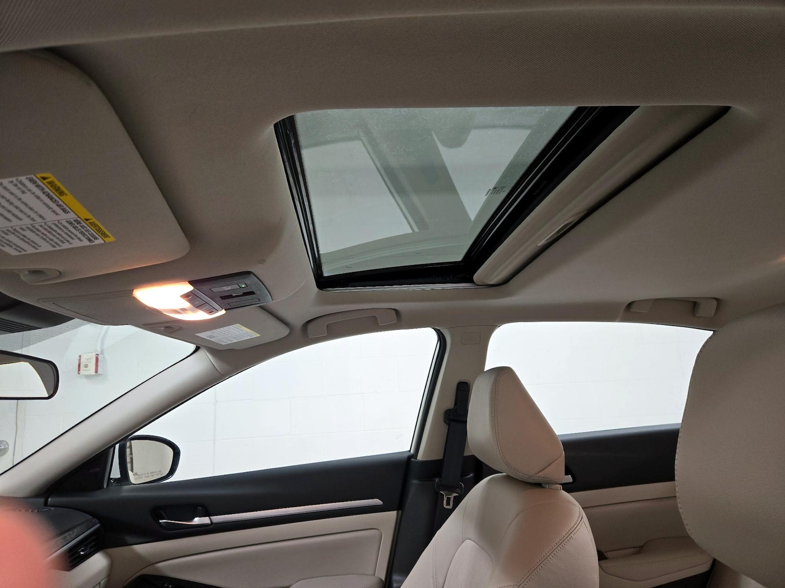 Sunroof(s) & Overhead Airbags