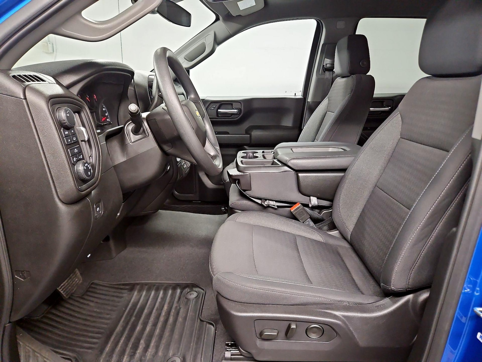 Power Seat(s) & Side Airbags
