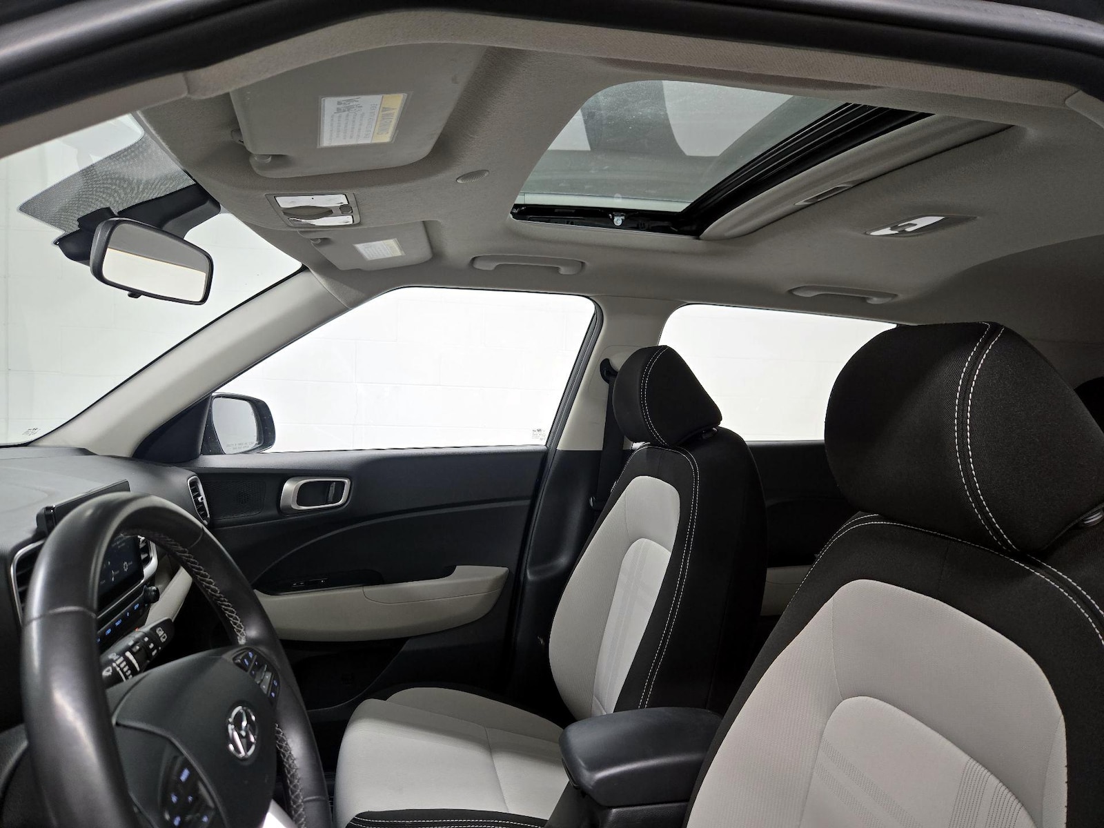 Sunroof(s) & Overhead Airbags