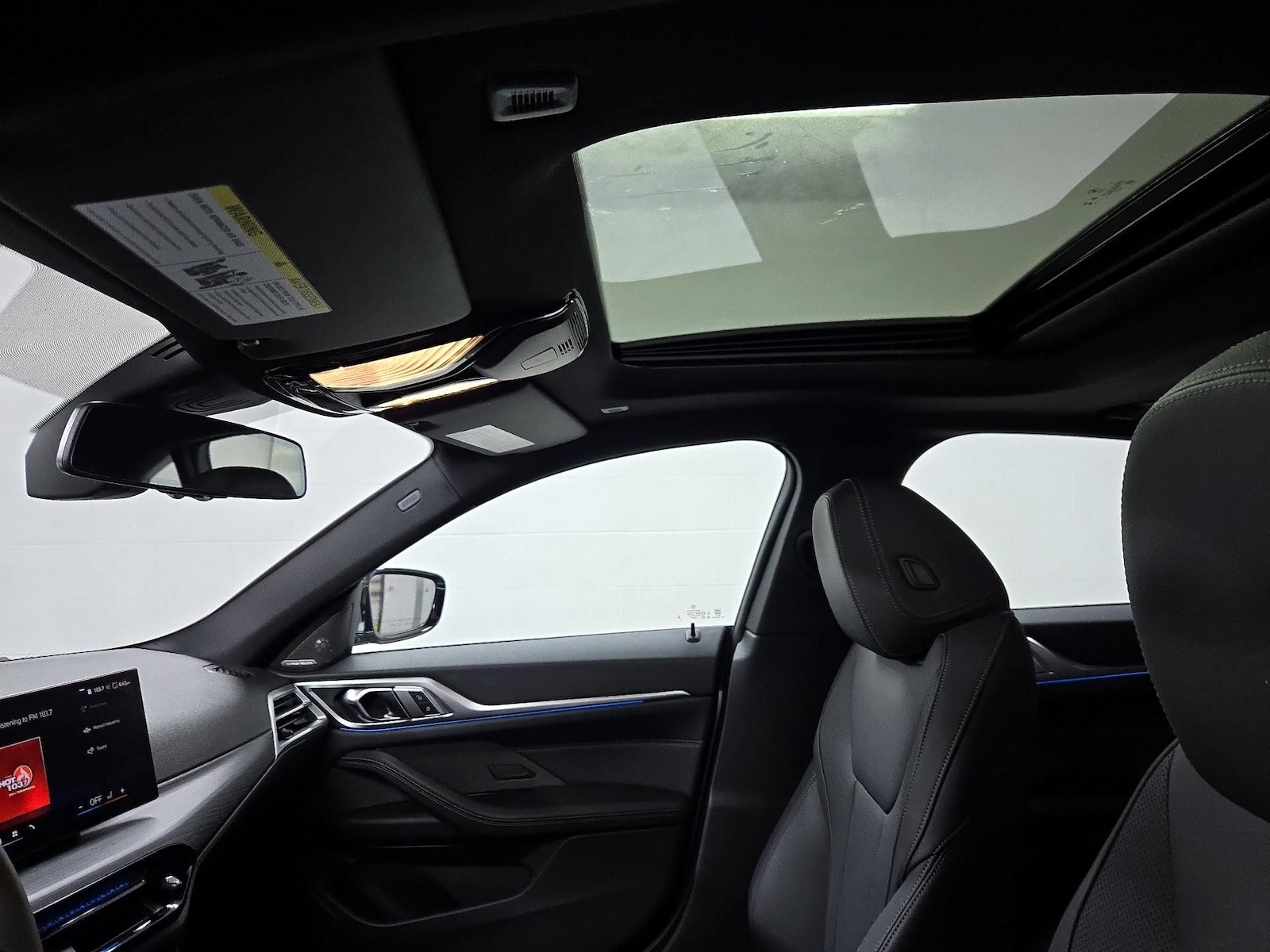 Sunroof(s) & Overhead Airbags