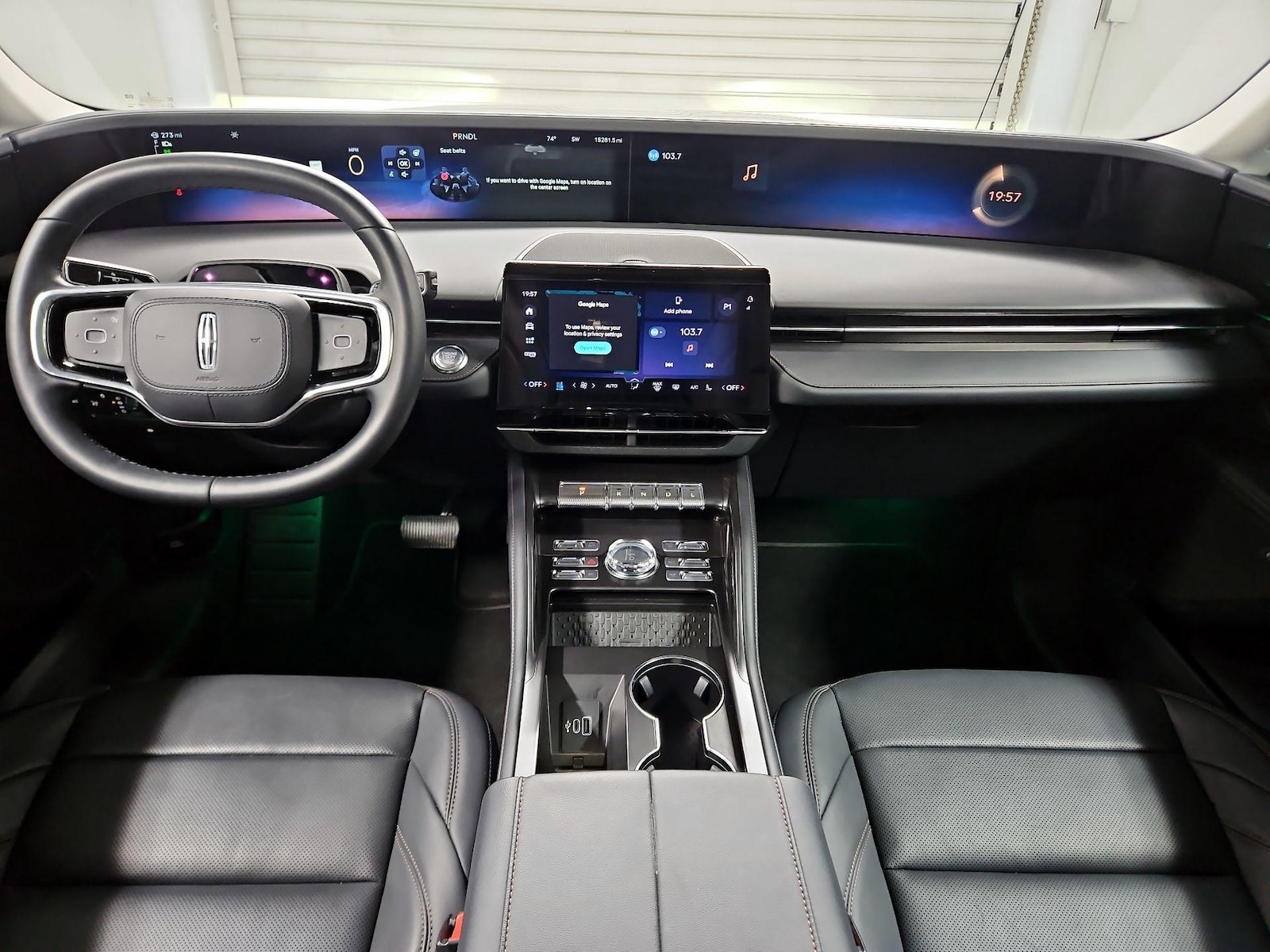 Apple CarPlay® & Android Auto™