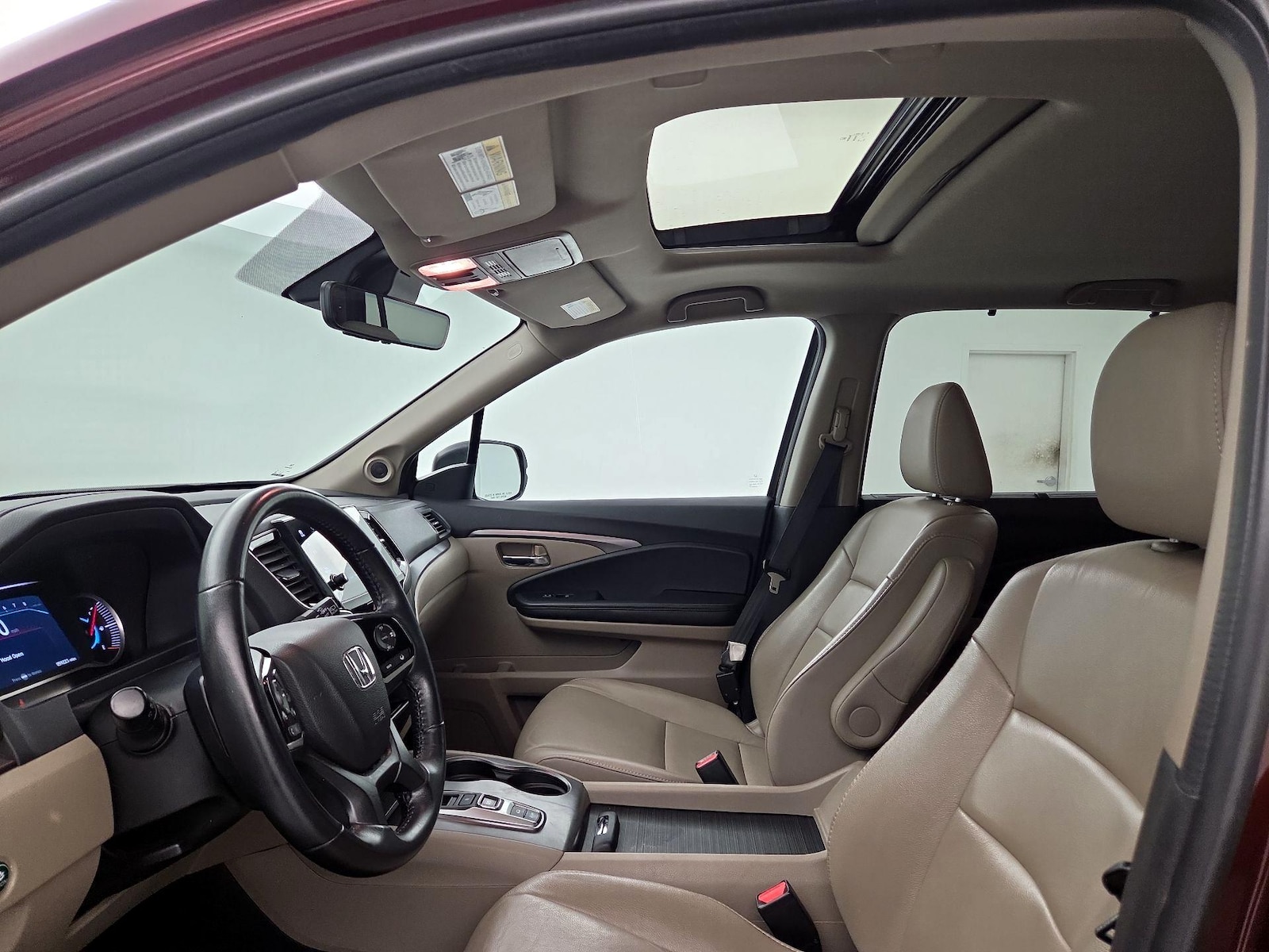 Sunroof(s) & Overhead Airbags