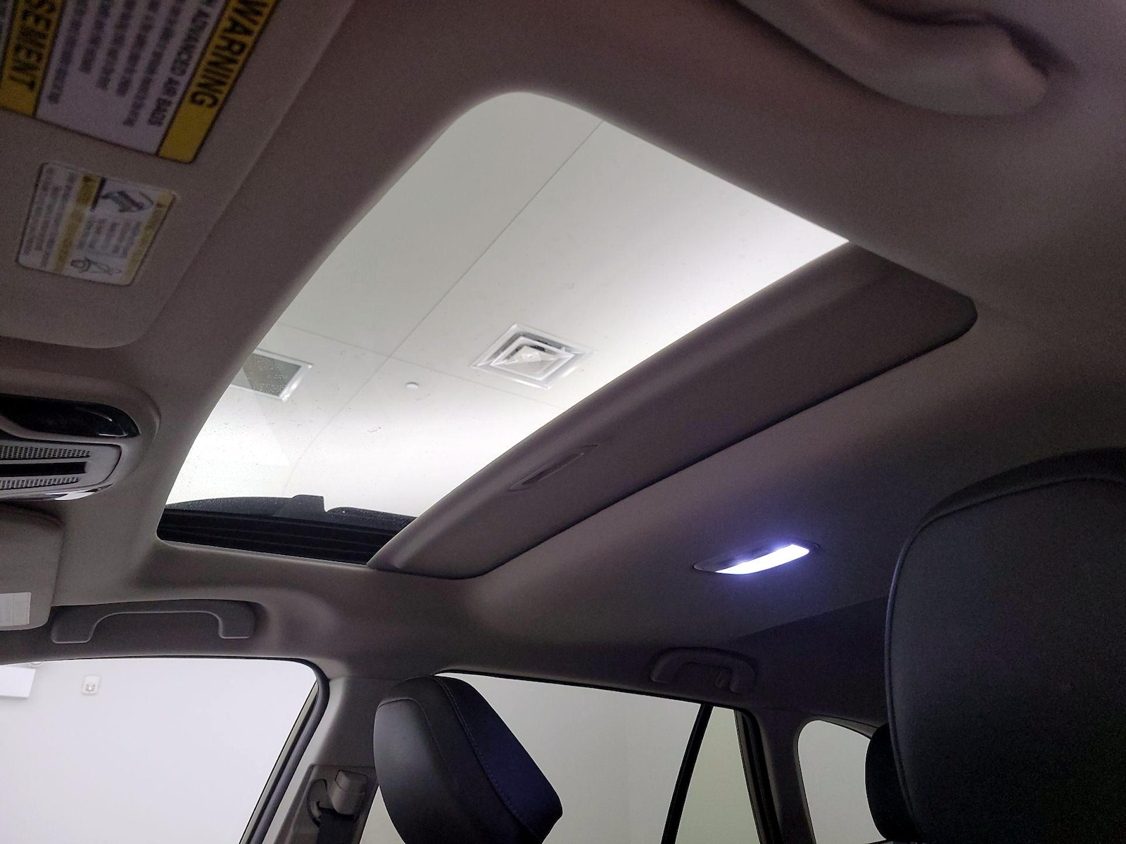 Sunroof(s) & Overhead Airbags