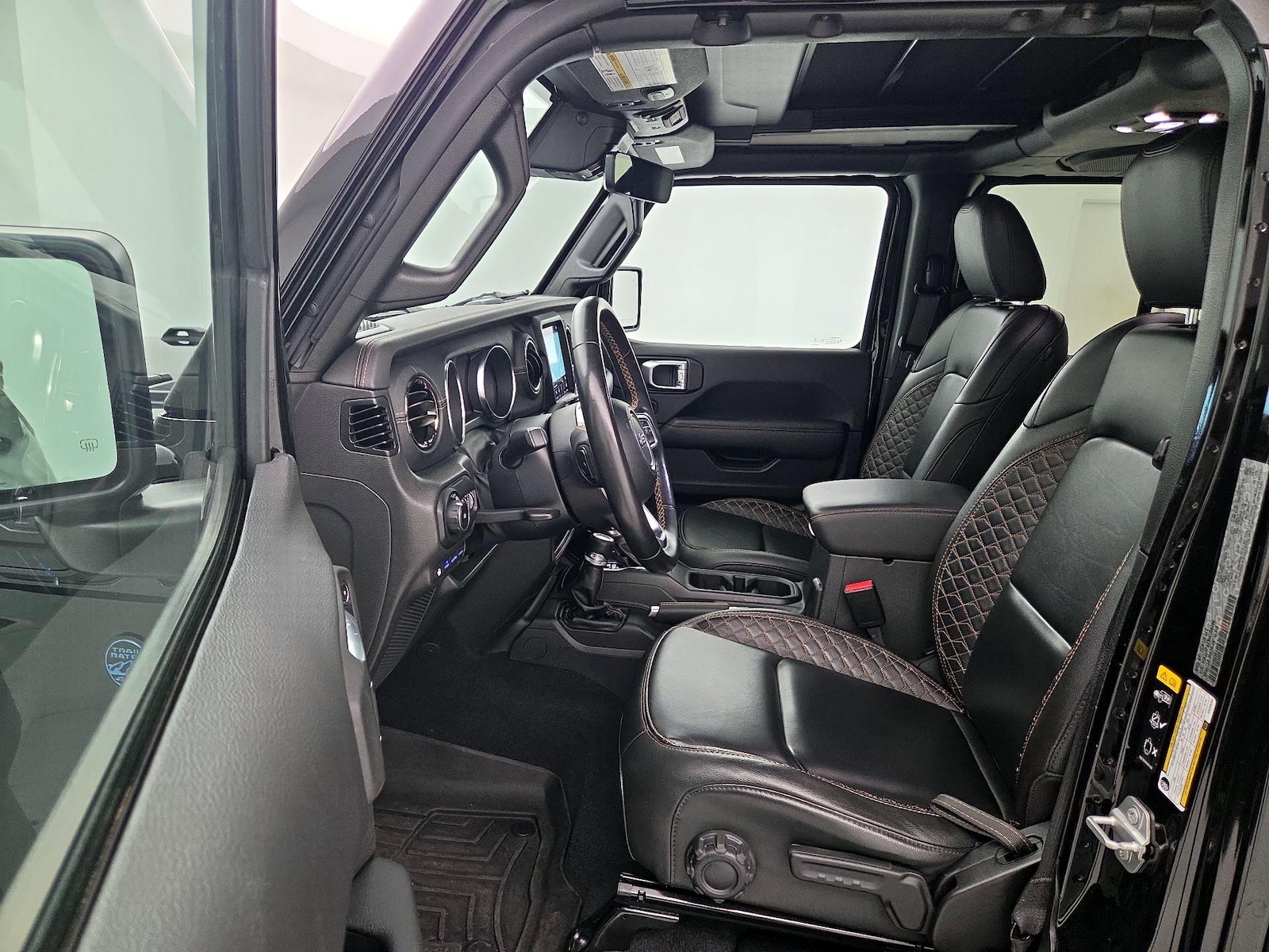 Leather Seats & Side Airbags