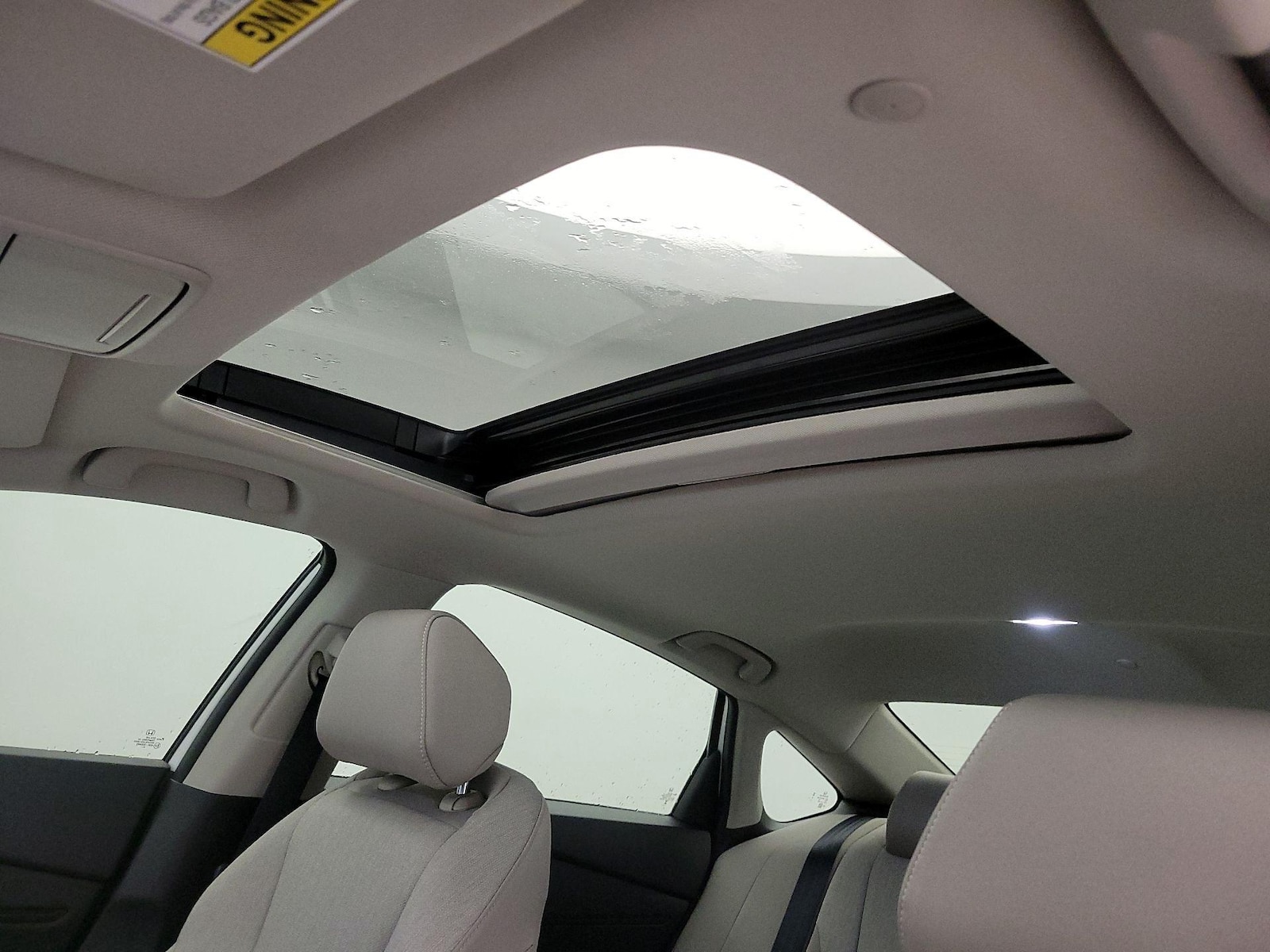 Sunroof(s) & Overhead Airbags
