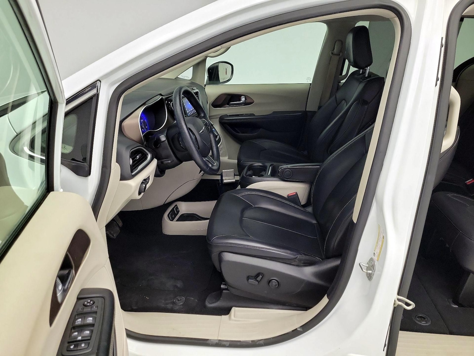 Power Seat(s) & Side Airbags