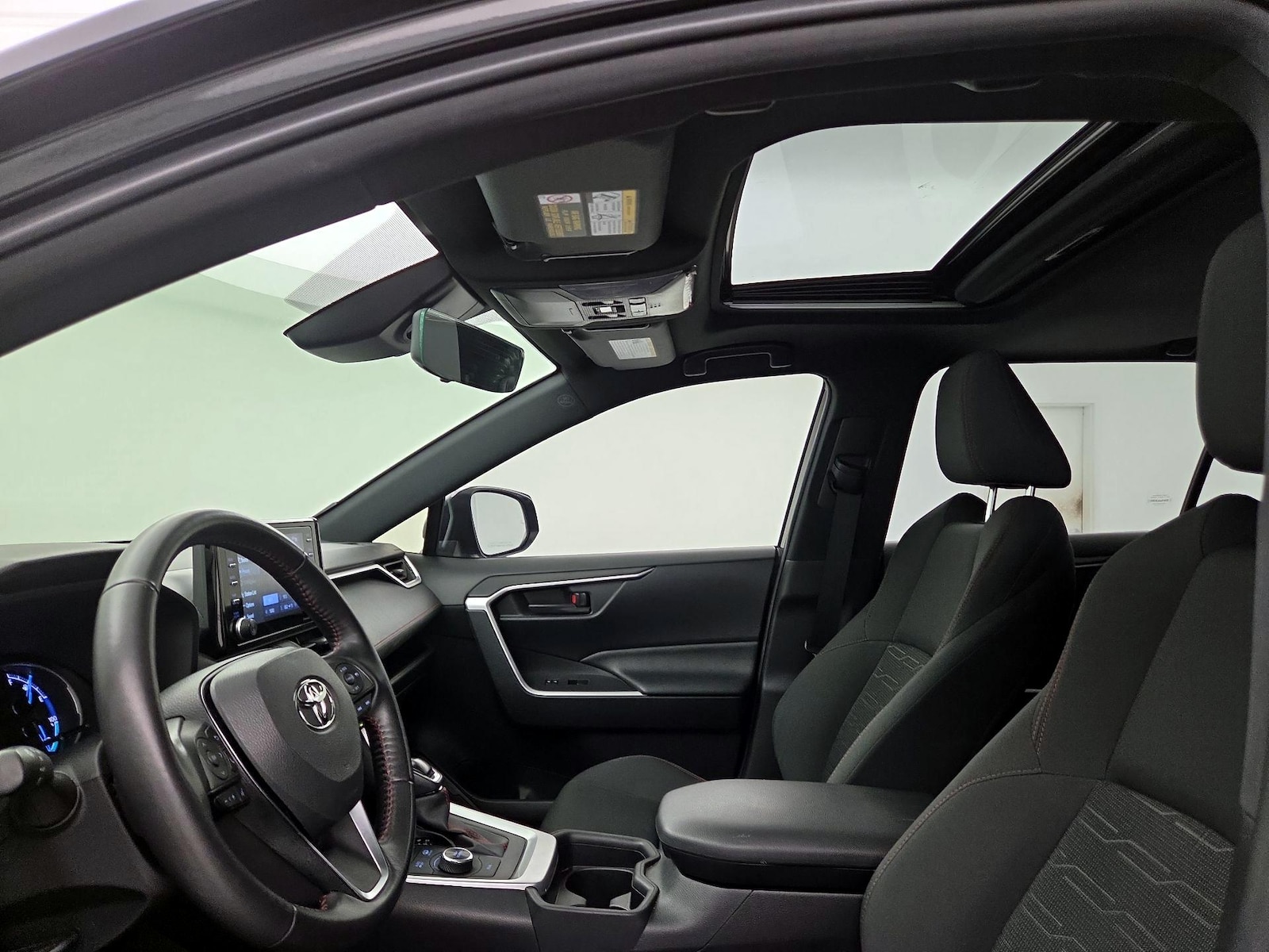 Sunroof(s) & Overhead Airbags