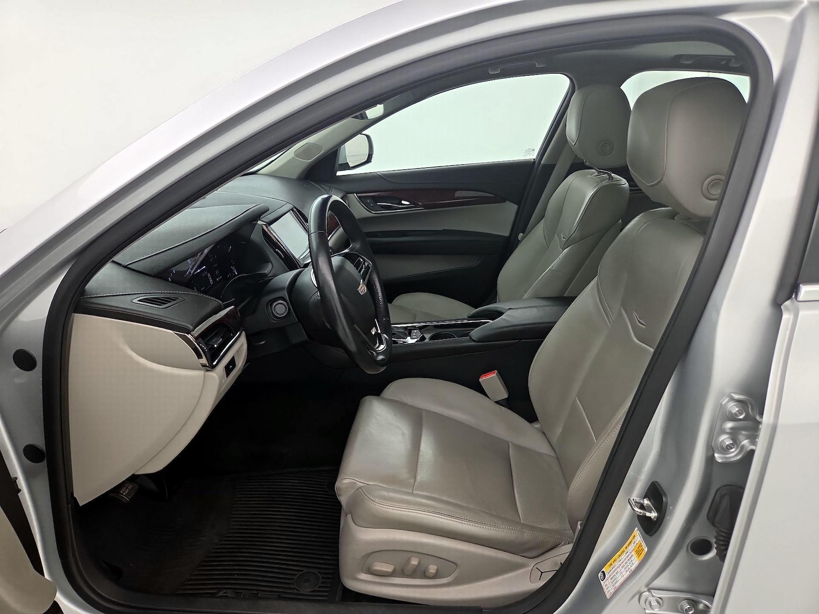 Power Seat(s) & Leather Seats