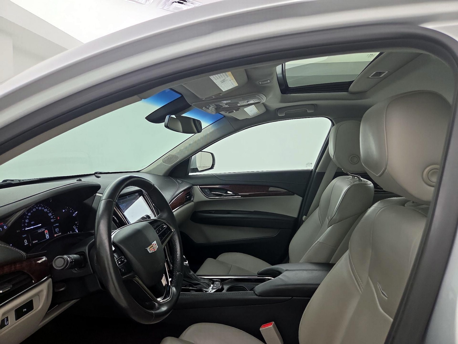 Sunroof(s) & Overhead Airbags