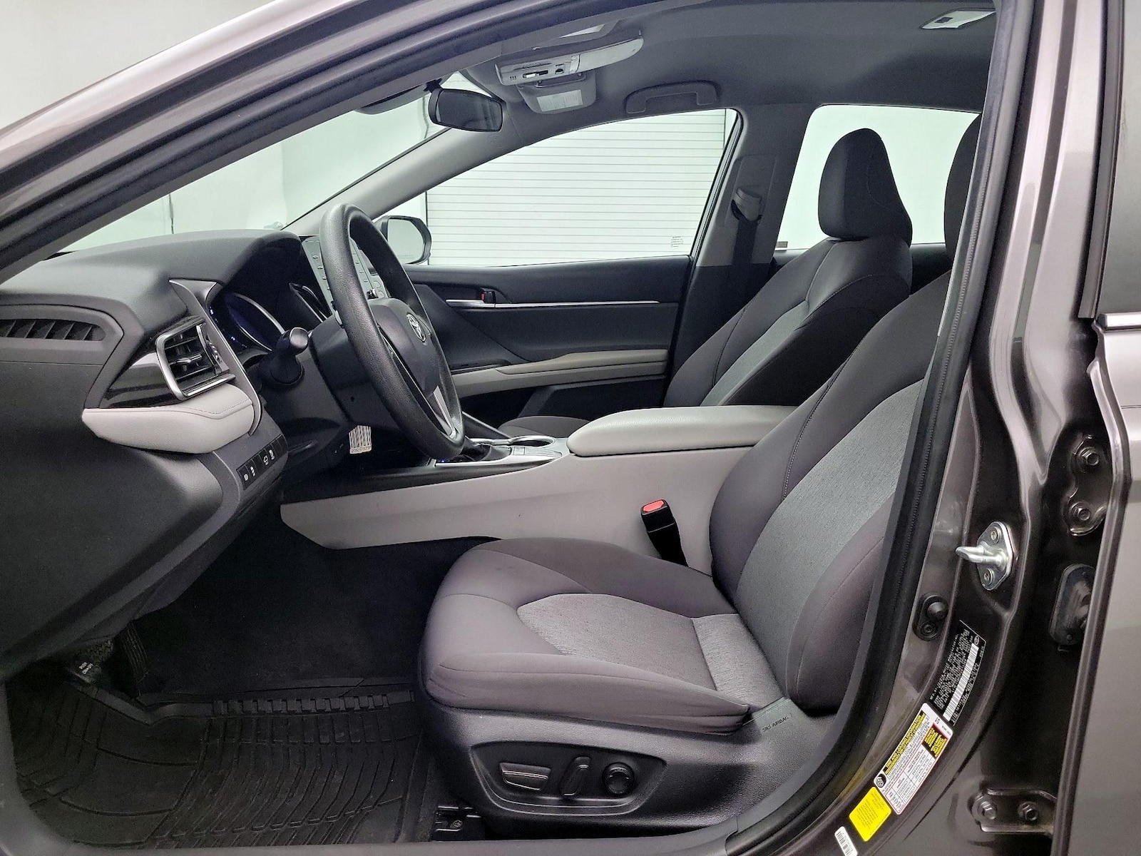 Power Seat(s) & Side Airbags
