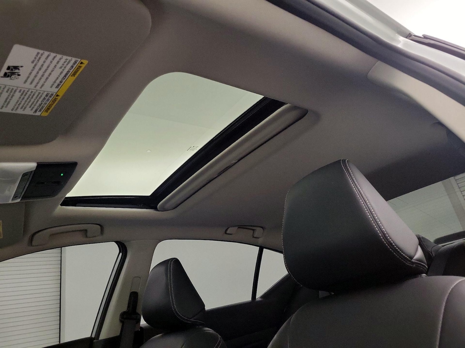 Sunroof(s) & Overhead Airbags