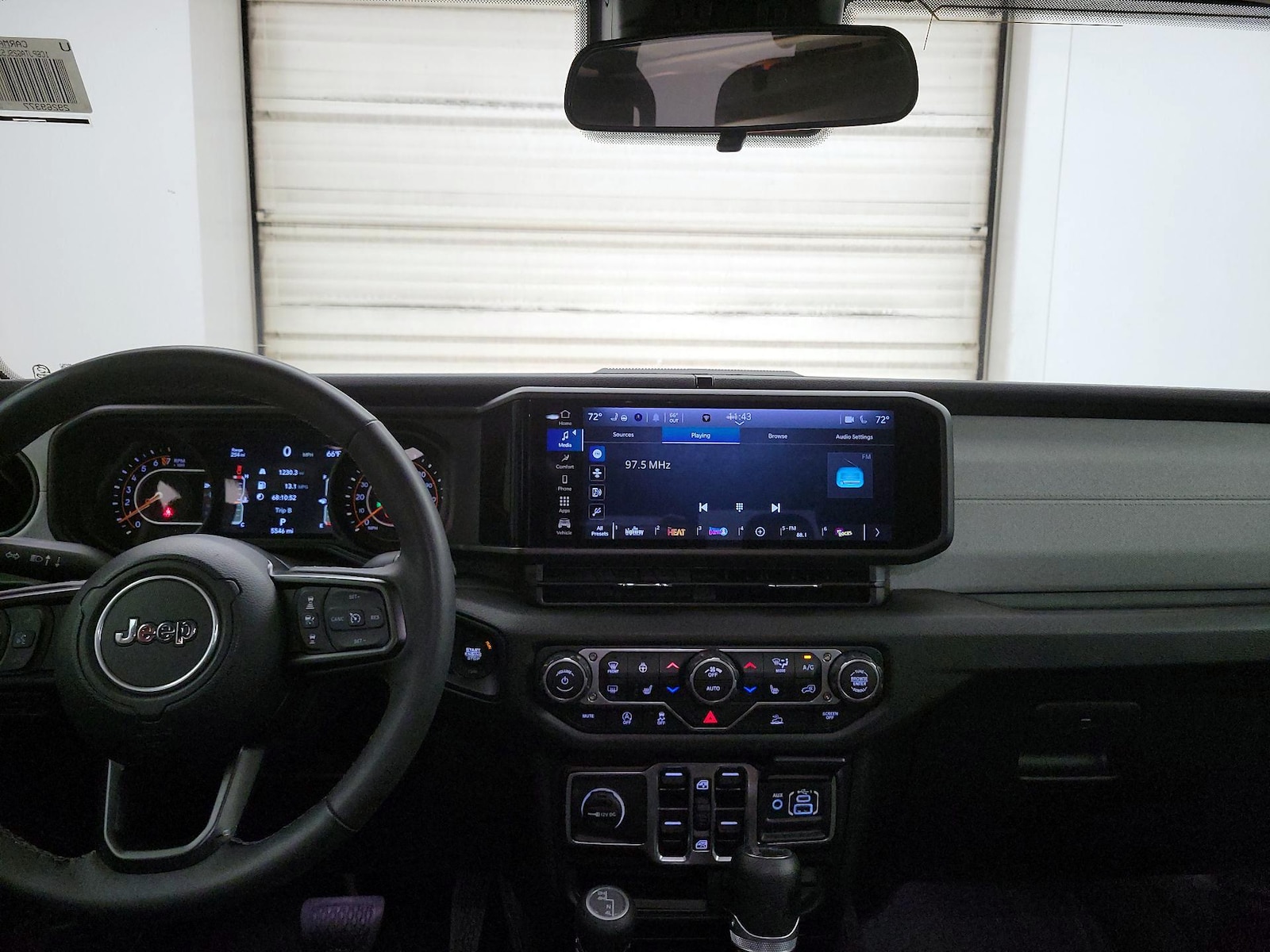Apple CarPlay® & Android Auto™