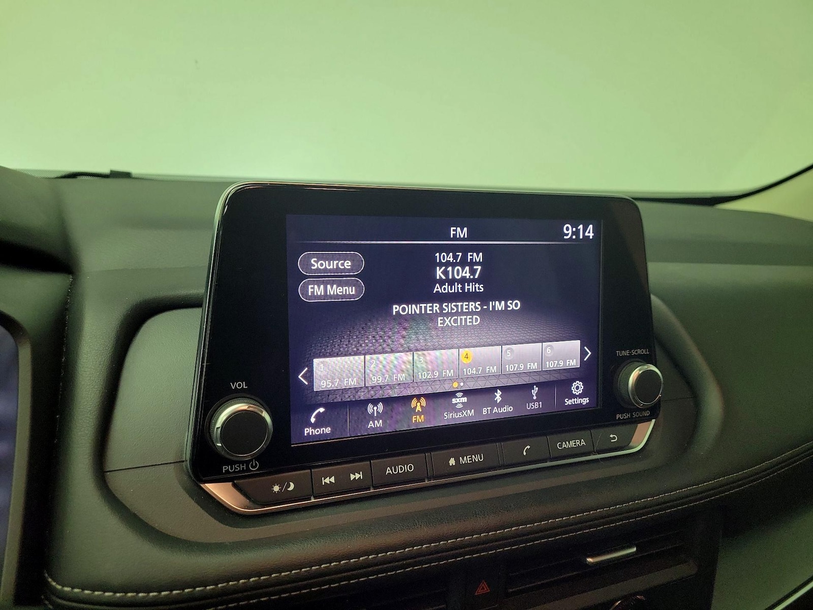 2025 Nissan Rogue SV - Photo 16